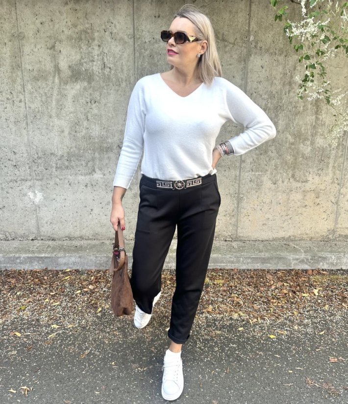 Černé kalhoty z máslového materiálu VERSON