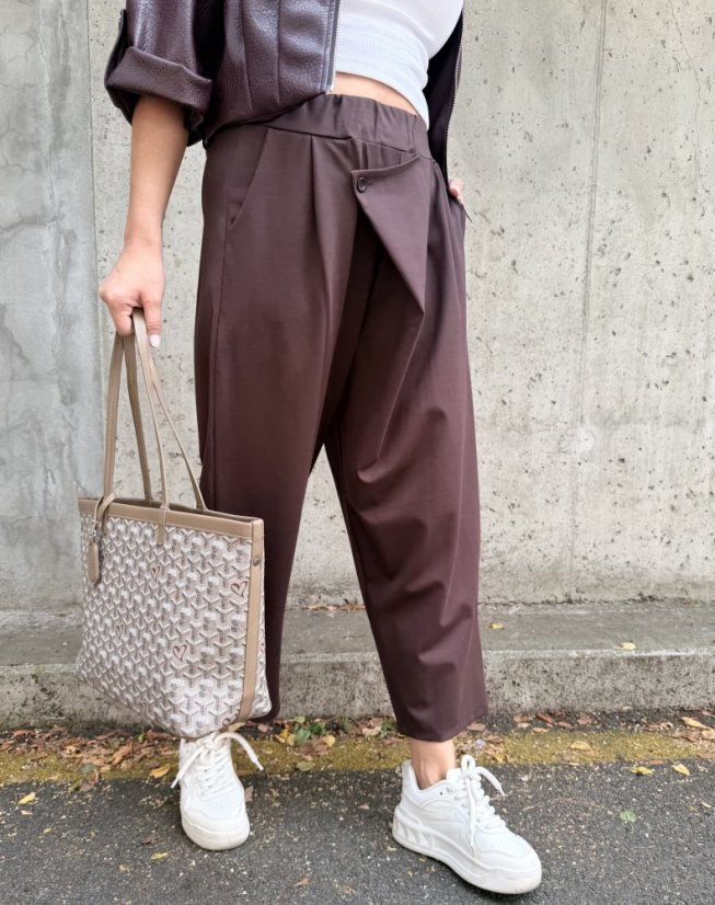 Čokoládově hnědé stylové kalhoty s překladem LUX LYRA
