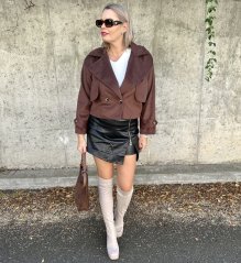 Čokoládově hnědý krátký lehký kabátek ELLA