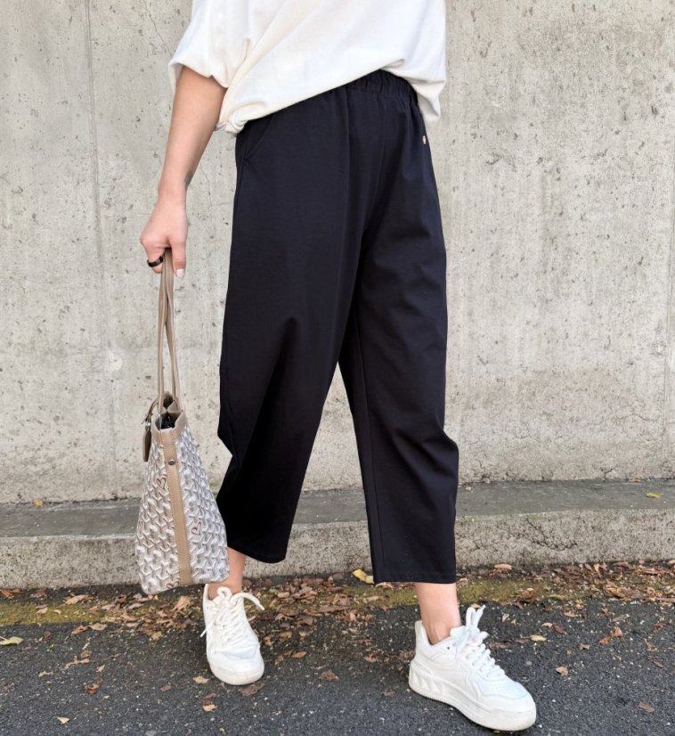 Černé trendy barrelové kalhoty METFISS