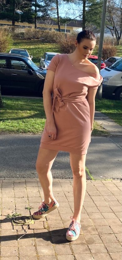 Růžové šaty SHILA - Velikost: UNI