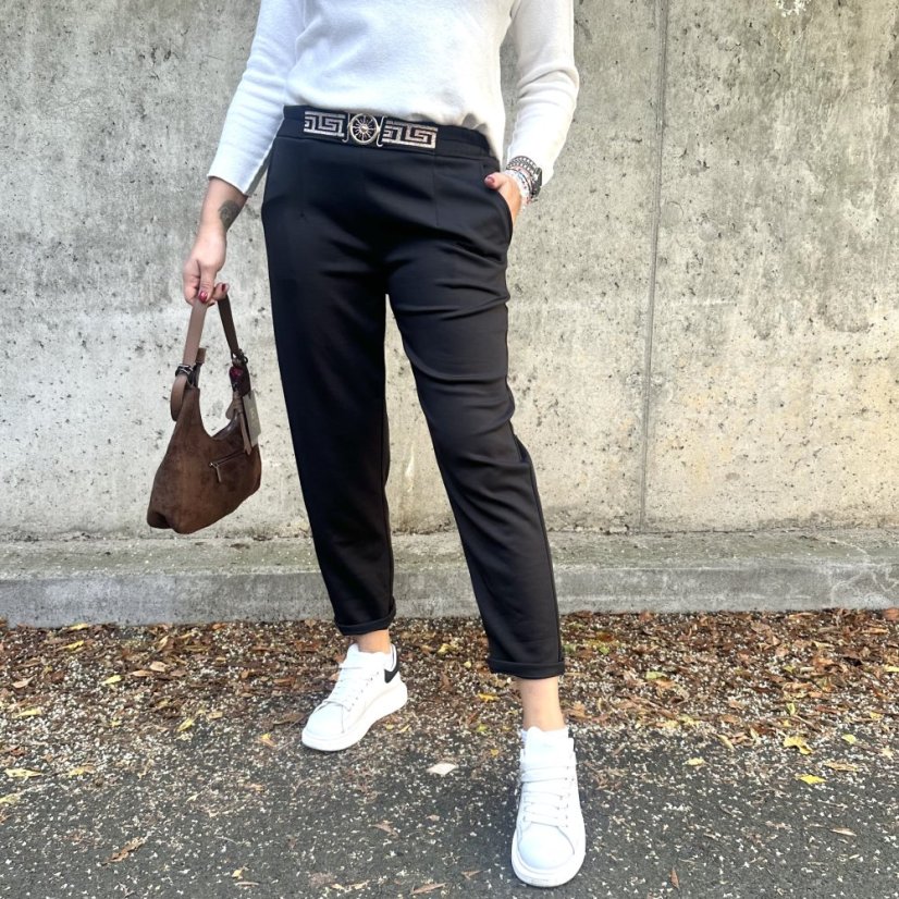 Černé kalhoty z máslového materiálu VERSON