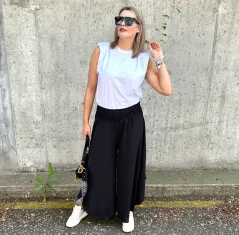 Černá kalhotová sukně SUPRENA